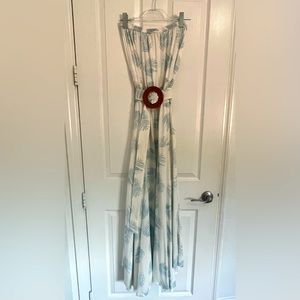 Boheme by Skemo white & light blue palm leaf strapless maxi with belt. Size L
